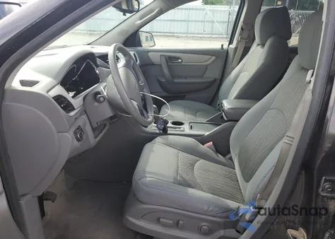 2017 Chevrolet Traverse Ls z USA, uszkodzony, nr VIN 1GNKVFKDXHJ249416